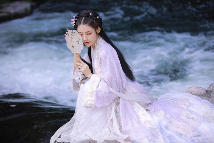 漂亮女生没人追，这是什么原因？