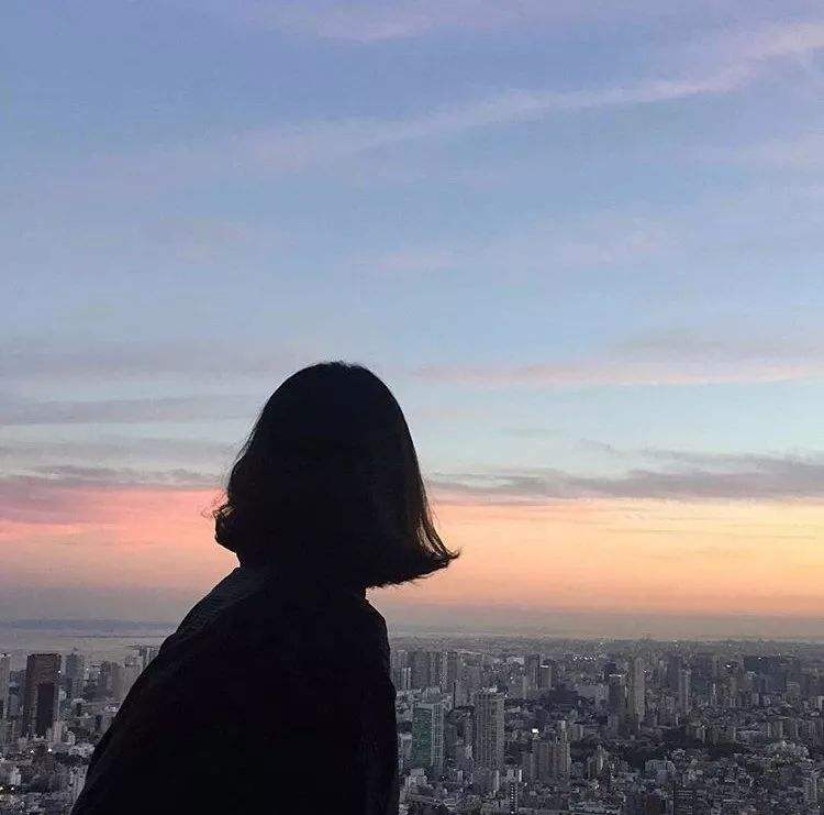 前女朋友真正放下你的表现,她彻底放下你 前女朋友真正放下你的表现,她彻底放下你