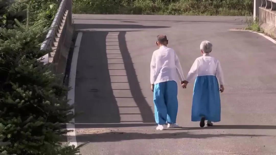 老公出轨，家庭主妇怎么做才能挽回老公